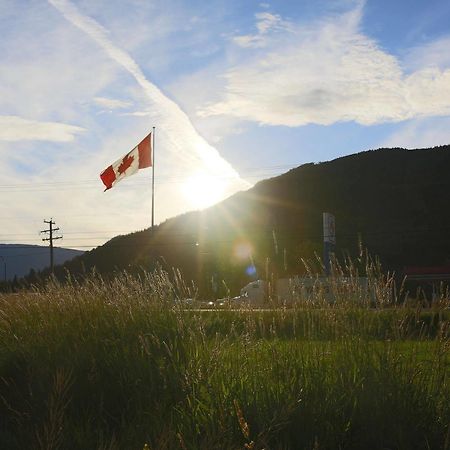 Monashee Motel Sicamous Exterior foto